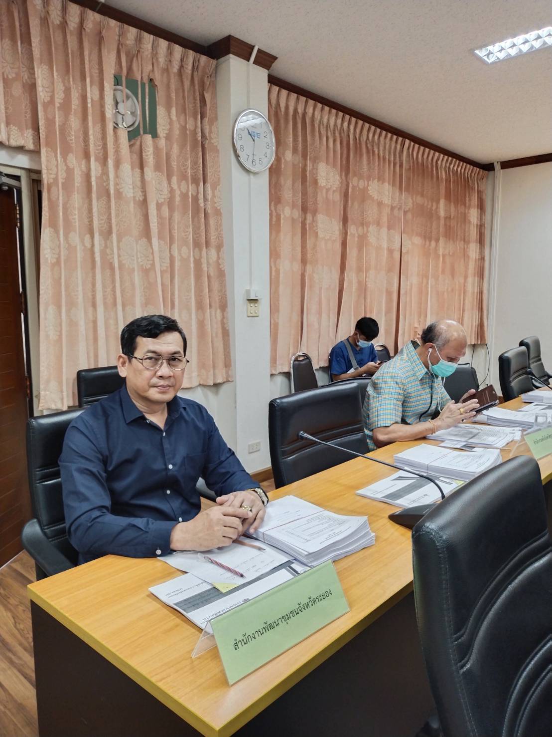 “พช.ระยอง” ร่วมประชุมคณะทำงานฯ บูรณาการขับเคลื่อนพิจารณากลั่นกรองโครงการที่ขอรับการสนับสนุนงบประมาณจากกองทุนเพื่อส่งเสริมการอนุรักษ์พลังงาน ปีงบประมาณ 2564