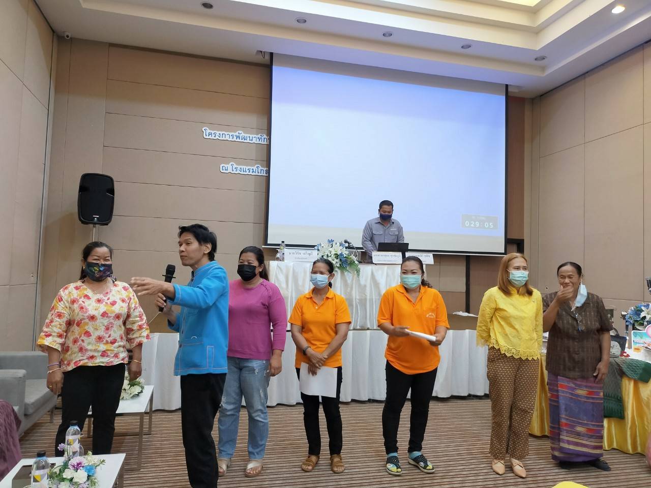 “พช.ระยอง” พัฒนาทักษะอาชีพแก่กลุ่มสมาชิกกองทุนพัฒนาบทบาทสตรี