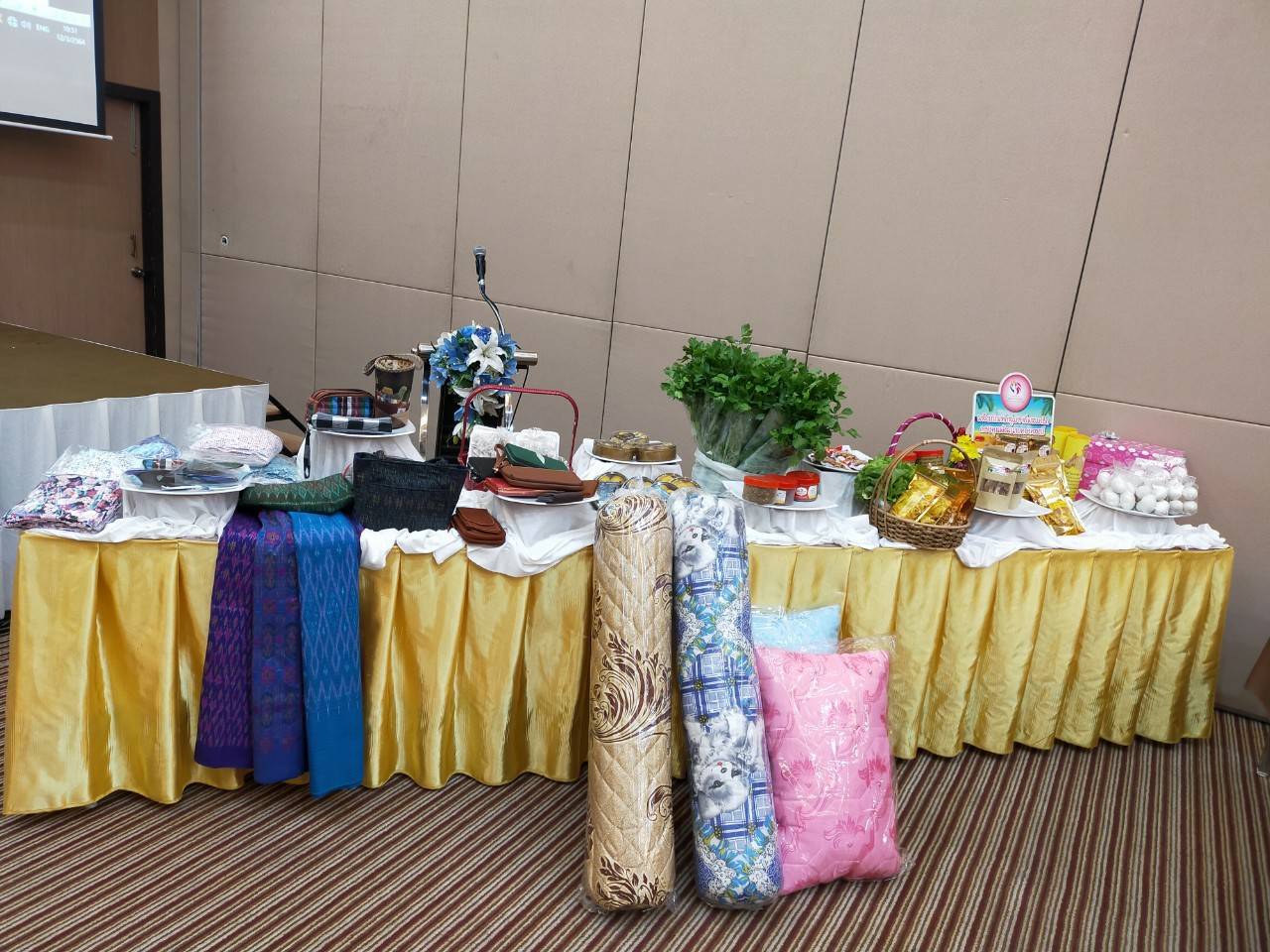 “พช.ระยอง” พัฒนาทักษะอาชีพแก่กลุ่มสมาชิกกองทุนพัฒนาบทบาทสตรี