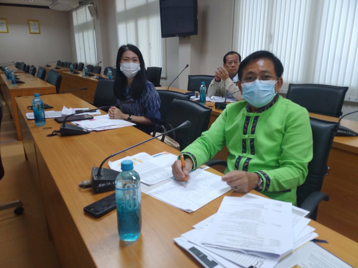 “พช.ระยอง” ร่วมประชุมคณะอนุกรรมการด้านการให้ความช่วยเหลือ เยียวยาผู้ได้รับผลกระทบจากสถานการณ์การแพร่ระบาดของโรคติดเชื้อไวรัสโคโรนา 2019  ครั้งที่ 7/2564 และคณะทำงานขับเคลื่อน “ระยองช่วยระยอง”