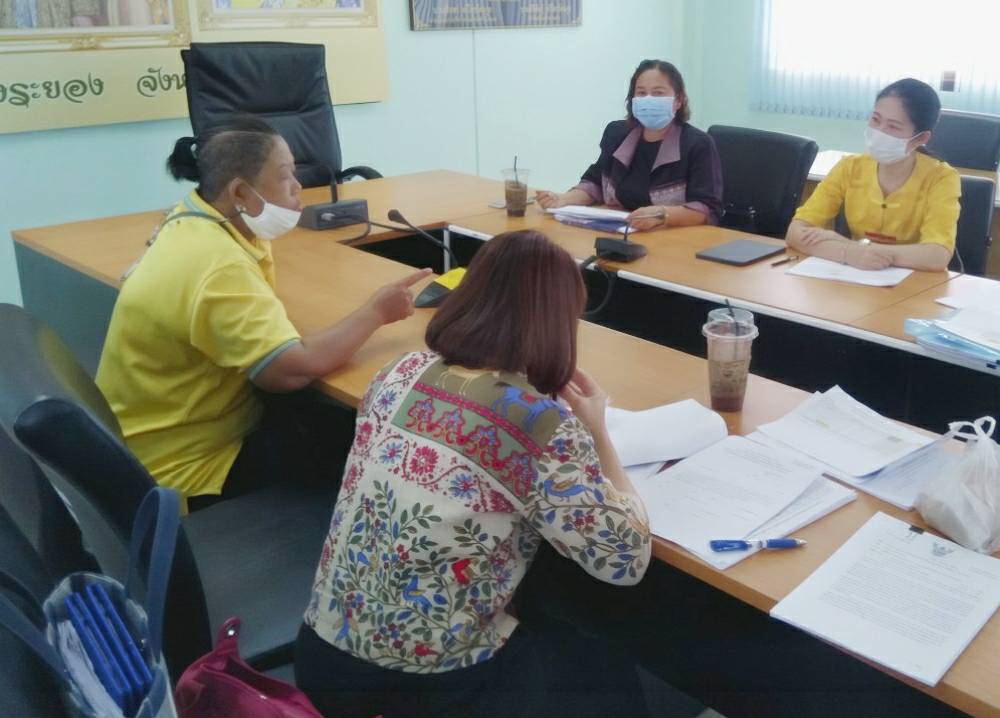 “พช.ระยอง” ลงพื้นที่ติดตามสนับสนุนการดำเนินงานกองทุนพัฒนาบทบาทสตรีในพื้นที่อำเภอเมืองระยอง