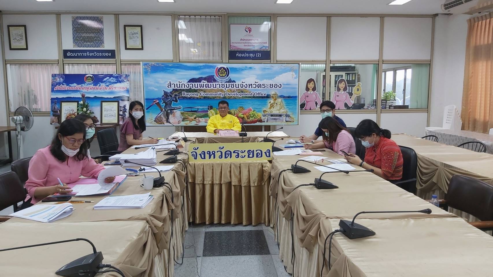 “พช.ระยอง” ร่วมประชุมชี้แจง เร่งรัด กำกับ ติดตาม การดำเนินงานกองทุนพัฒนาบทบาทสตรี ครั้งที่ 3/2564