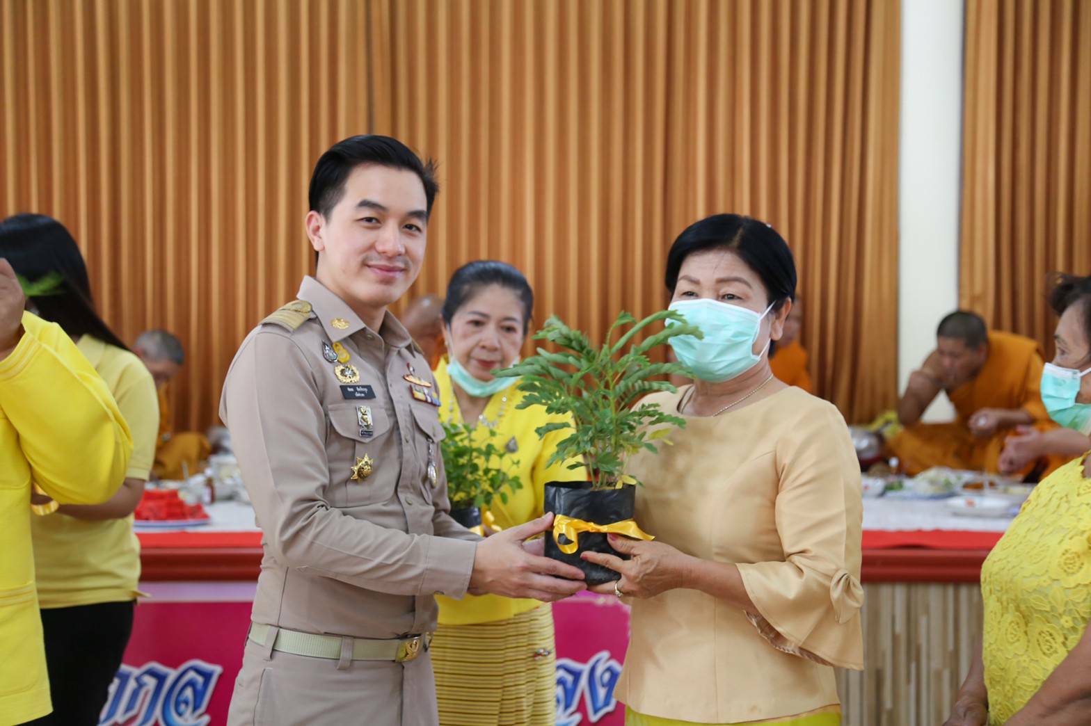 “พช.ระยอง” เสริมพลังสตรีแกลง “ทำความดีด้วยหัวใจ” เนื่องในวันสตรีสากล 2564