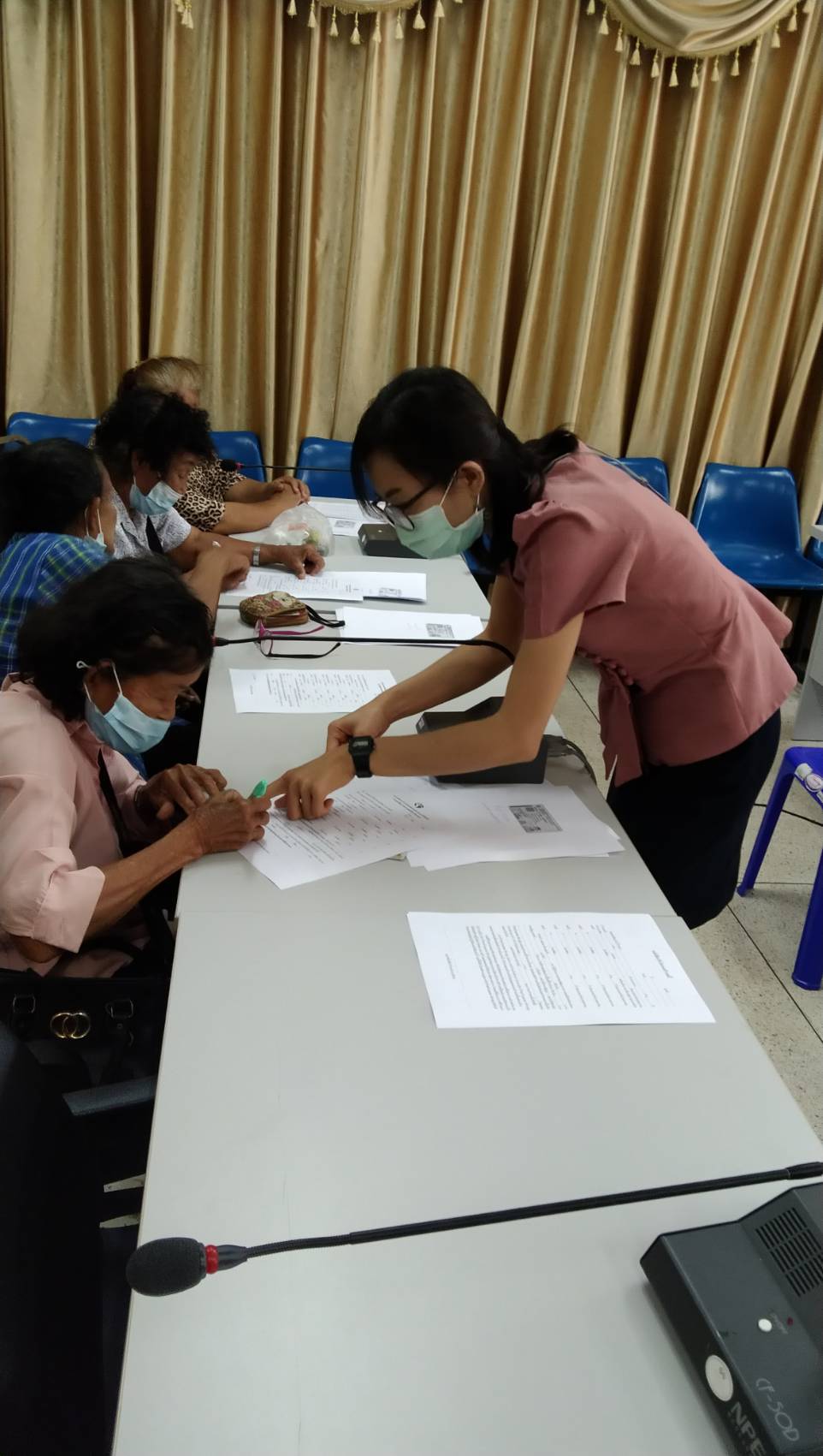 “พช.ระยอง” ลงพื้นที่ติดตามสนับสนุนการดำเนินงานกองทุนพัฒนาบทบาทสตรีในพื้นที่อำเภอวังจันทร์ จังหวัดระยอง