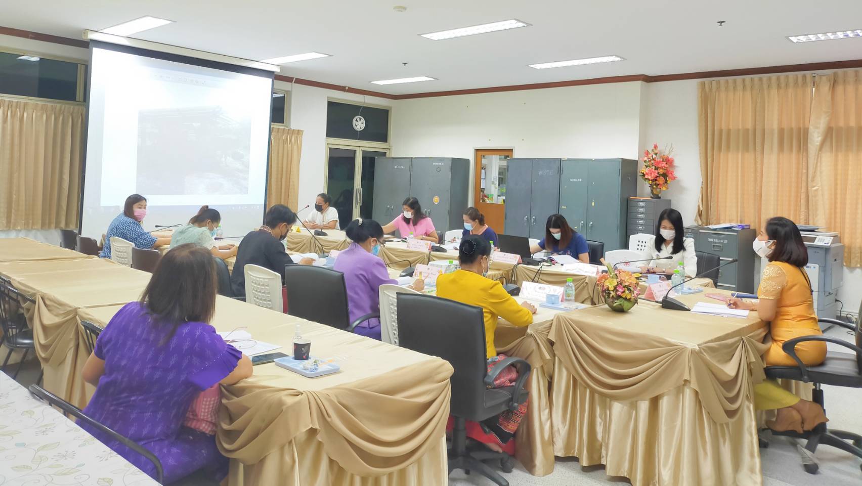 “พช.ระยอง” ประชุมคณะทำงานขับเคลื่อนกองทุนพัฒนาบทบาทสตรีจังหวัดระยอง ครั้งที่ 6 ประจำปีงบประมาณ พ.ศ.2564