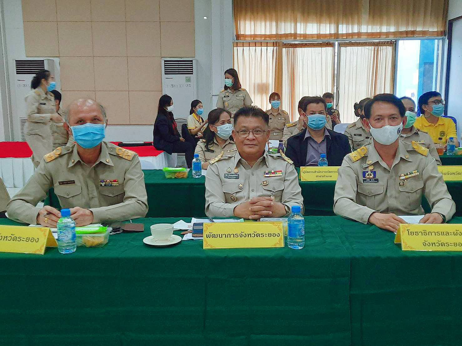 “พช.ระยอง” ร่วมออกตรวจเยี่ยมและรับมอบนโยบายแนวทางการบริหารราชการของผู้ว่าราชการจังหวัดระยอง