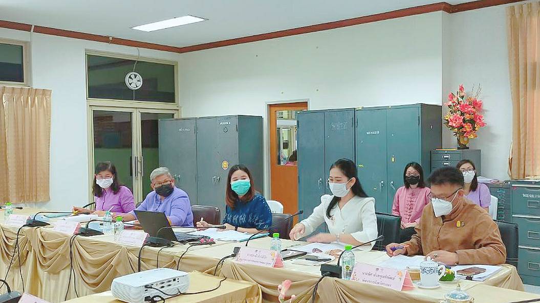 “พช.ระยอง” ประชุมคณะอนุกรรมการบริหารกองทุนพัฒนาบทบาทสตรีระดับจังหวัด ครั้งที่ 6 ประจำปีงบประมาณ พ.ศ. 2564 ?