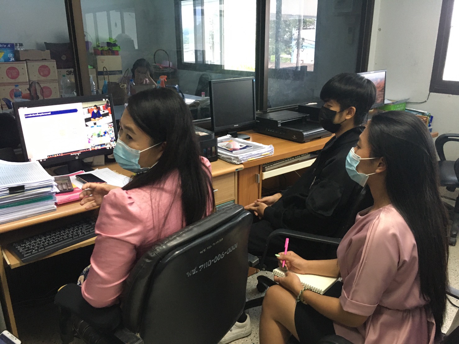 “พจ.ระยอง” ร่วมประชุมชี้แจง เร่งรัด กำกับ ติดตาม การดำเนินงานกองทุนพัฒนาบทบาทสตรี ครั้งที่ 4/2564 ผ่านระบบ Video Conference