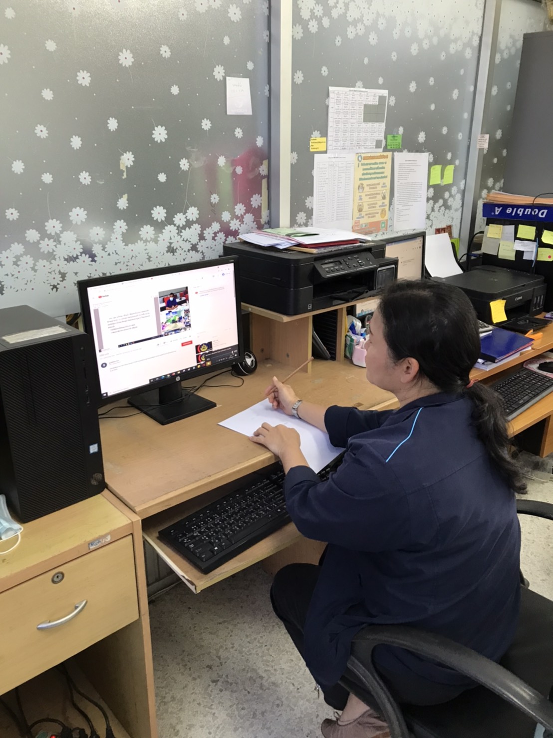 “พจ.ระยอง” ร่วมประชุมชี้แจง เร่งรัด กำกับ ติดตาม การดำเนินงานกองทุนพัฒนาบทบาทสตรี ครั้งที่ 4/2564 ผ่านระบบ Video Conference