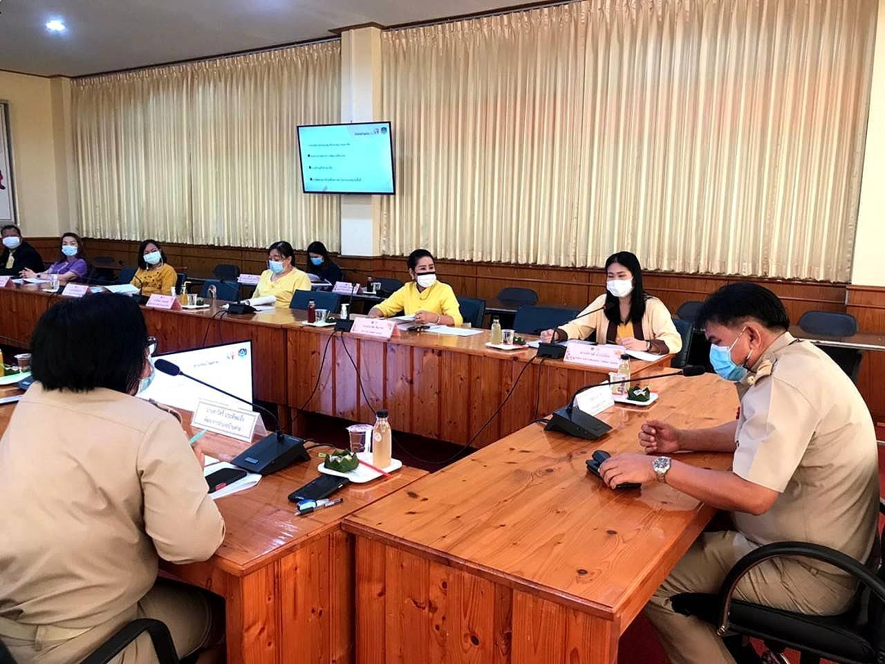 “พช.ระยอง” เดินหน้าคัดเลือกคนกองทุนพัฒนาบทบาทสตรีดีเด่นระดับจังหวัด ตามโครงการเชิดชูเกียรติคนกองทุนพัฒนาบทบาทสตรี ประจำปี 2564 วันที่ 2 ณ อำเภอบ้านค่ายและอำเภอปลวกแดง