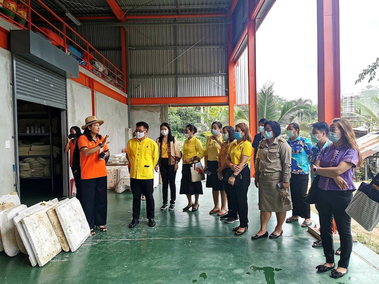 “พช.ระยอง” เดินหน้าคัดเลือกคนกองทุนพัฒนาบทบาทสตรีดีเด่นระดับจังหวัด ตามโครงการเชิดชูเกียรติคนกองทุนพัฒนาบทบาทสตรี ประจำปี 2564 วันที่ 2 ณ อำเภอบ้านค่ายและอำเภอปลวกแดง