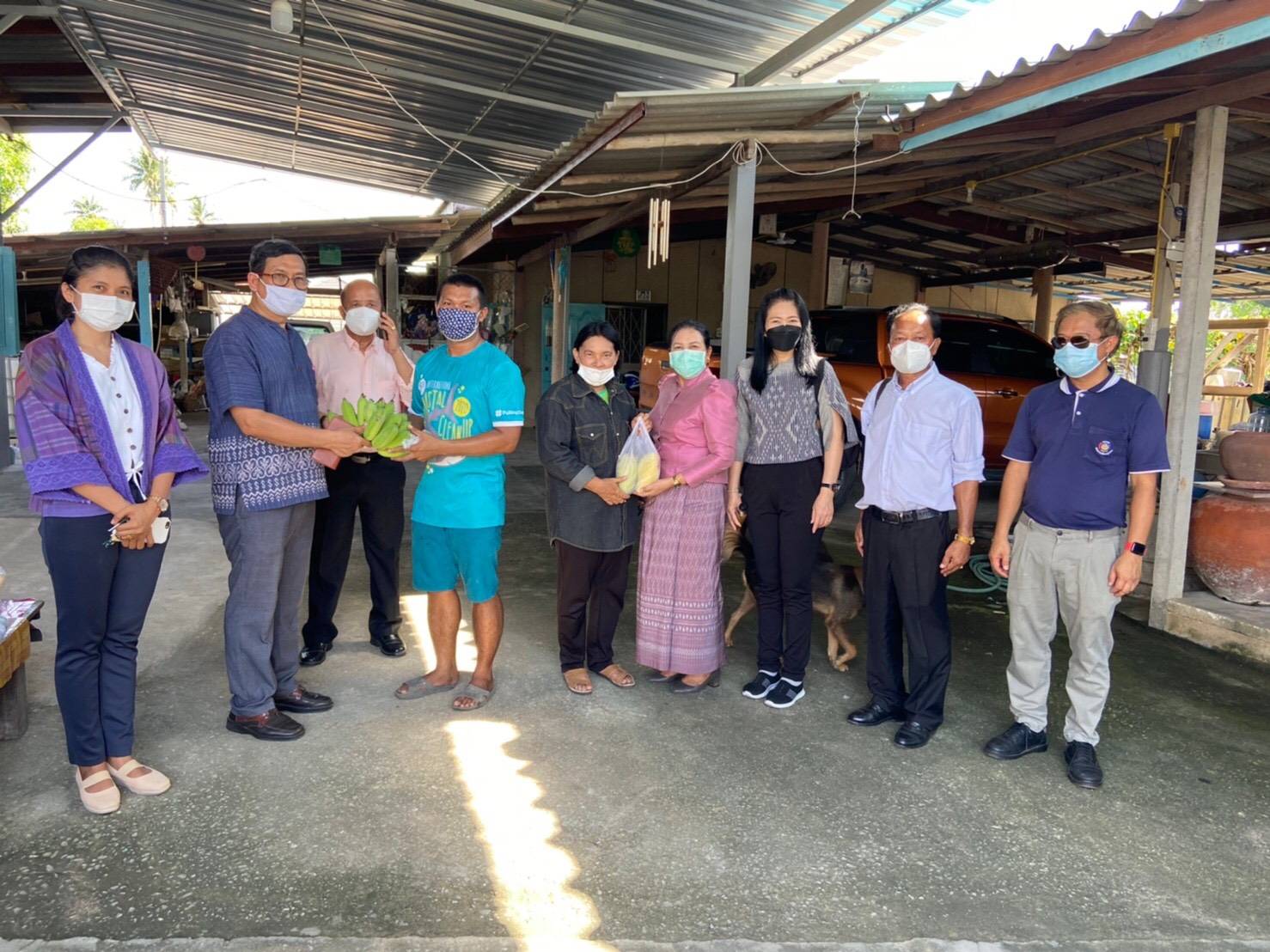 “พช.ระยอง” ขับเคลื่อนกิจกรรมการคัดสรรหมู่บ้านเศรษฐกิจพอเพียง “อยู่เย็น เป็นสุข” ดีเด่นระดับจังหวัด และกิจกรรมพัฒนาชุมชนดีเด่น ระดับจังหวัดประจำปี 2564