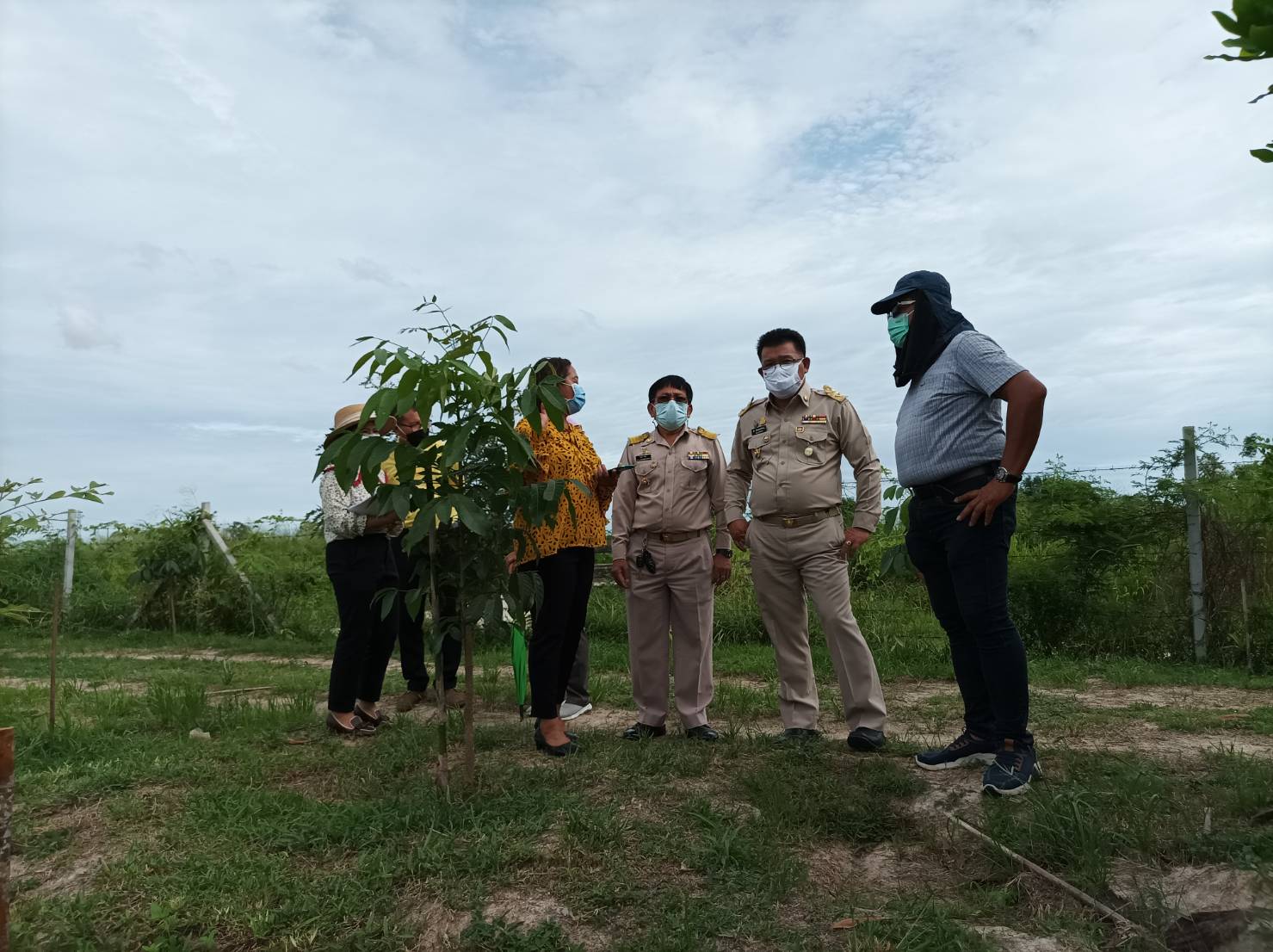 “พช.ระยอง” ติดตาม สนับสนุนการขับเคลื่อน”โครงการพัฒนาพื้นที่ต้นแบบทฤษฎีใหม่ประยุกต์สู่ โคก หนอง นา พช.