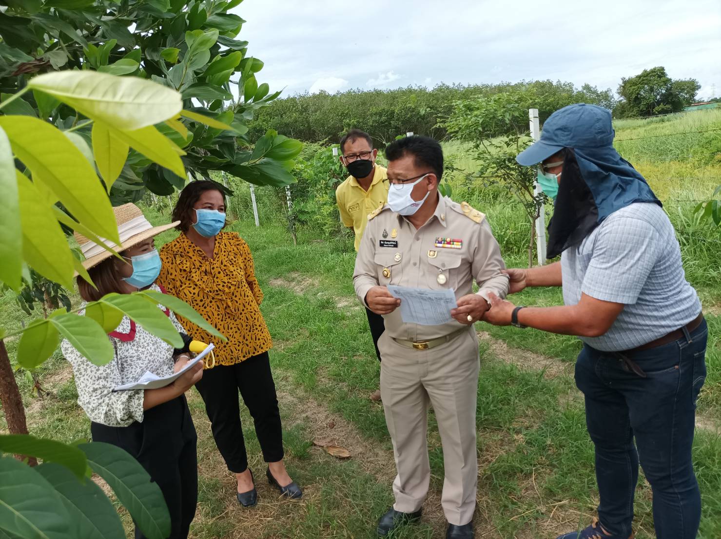 “พช.ระยอง” ติดตาม สนับสนุนการขับเคลื่อน”โครงการพัฒนาพื้นที่ต้นแบบทฤษฎีใหม่ประยุกต์สู่ โคก หนอง นา พช.