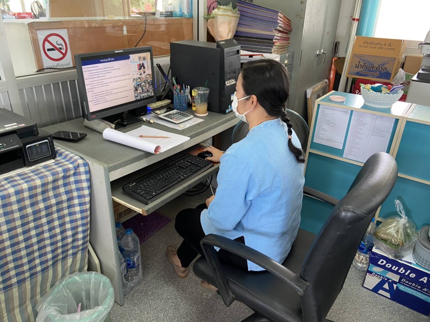 “พช .ระยอง”  ร่วมประชุมติดตามการดำเนินงานและการใช้จ่ายงบประมาณกองทุนพัฒนาบทบาทสตรี ประจำปีงบประมาณ พ.ศ. 2564  ผ่านระบบวีดิทัศน์ทางไกล (Video Conference) ครั้งที่ 5/2564