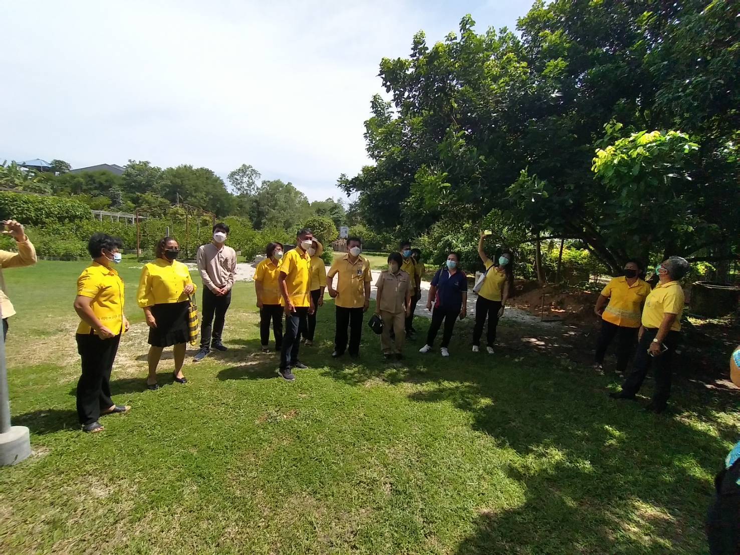 “พช.ระยอง” ขับเคลื่อนกิจกรรมการคัดสรรหมู่บ้านเศรษฐกิจพอเพียง “อยู่เย็น เป็นสุข” ดีเด่นระดับจังหวัด และกิจกรรมพัฒนาชุมชนดีเด่น ระดับจังหวัดประจำปี 2564