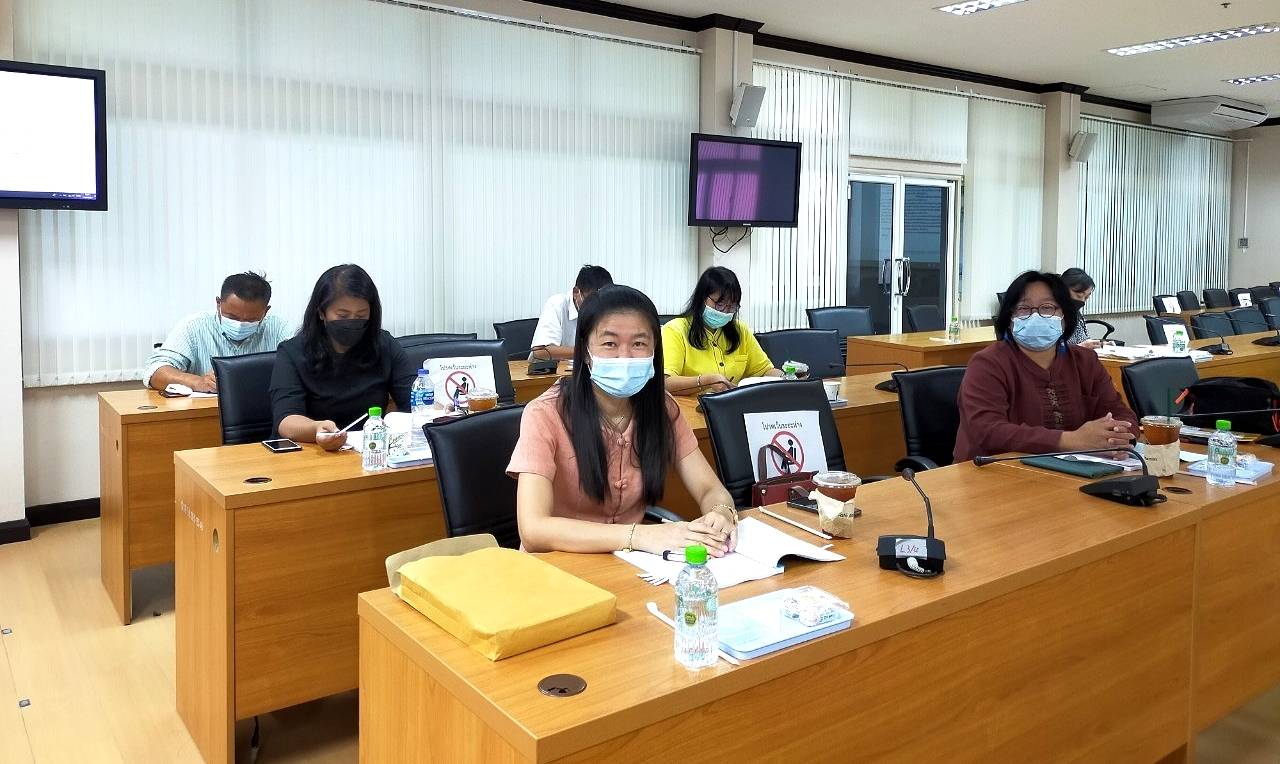 “พช.ระยอง” ประชุมคณะอนุกรรมการสนับสนุนการขจัดความยากจนและพัฒนาคนทุกช่วงวัยอย่างยั่งยืน ตามหลักปรัชญาของเศรษฐกิจพอเพียงจังหวัดระยอง ครั้งที่ 1/2564