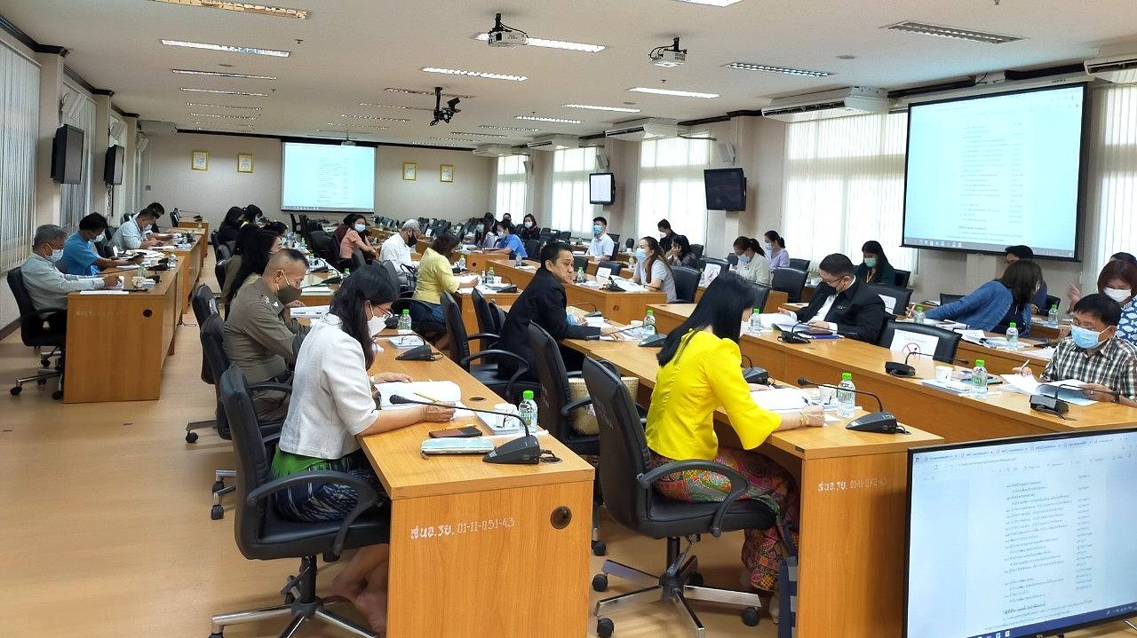 “พช.ระยอง” ประชุมคณะอนุกรรมการสนับสนุนการขจัดความยากจนและพัฒนาคนทุกช่วงวัยอย่างยั่งยืน ตามหลักปรัชญาของเศรษฐกิจพอเพียงจังหวัดระยอง ครั้งที่ 1/2564