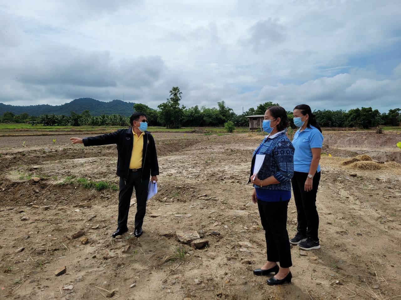 “พช.ระยอง” สนับสนุนการขับเคลื่อน”โครงการพัฒนาพื้นที่ต้นแบบทฤษฎีใหม่ประยุกต์สู่ โคก หนอง นา”