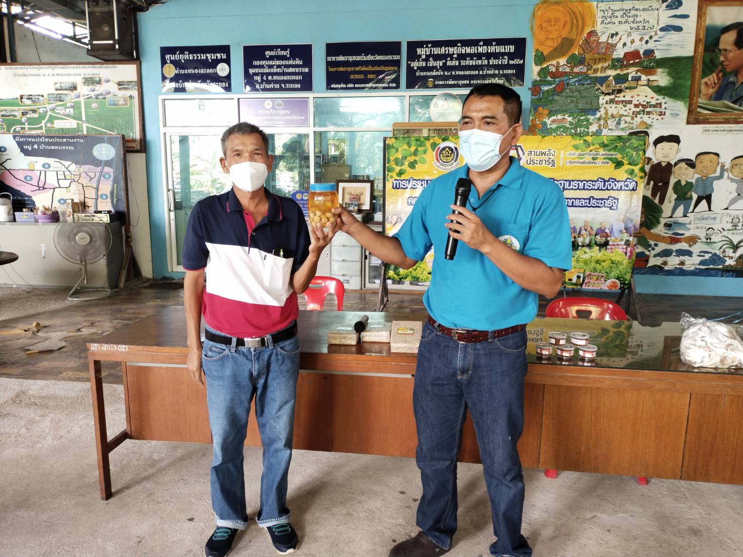 “พช.ระยอง” สานความร่วมมือกับบริษัท ประชารัฐรักสามัคคีระยอง(วิสาหกิจเพื่อสังคม) จำกัด ระยอง ลงพื้นให้การสนับสนุนกลุ่มอาหารปลอดภัย และ กลุ่มสัมมาชีพอย่างต่อเนื่อง