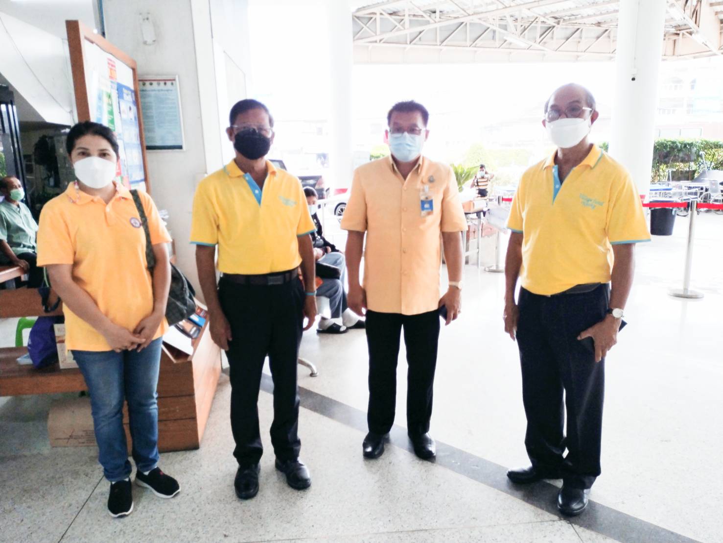 “พช.ระยอง” ร่วมกับคณะกรรมการเครือข่ายกองทุนหมู่บ้านจังหวัดระยอง จัดกิจกรรม “โครงการปันสุข ผ่านยุค   COVID 19 ไปด้วยกัน”