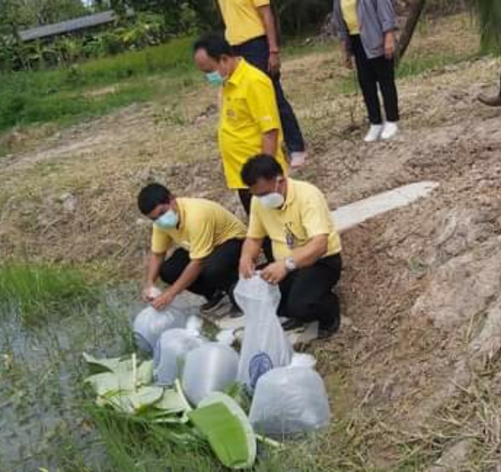 “พช.ระยอง” ร่วมขับเคลื่อนกิจกรรม “จิตอาสาพัฒนาชุมชนเอามื้อสามัคคี” เฉลิมพระเกียรติเนื่องในโอกาสมหามงคลเฉลิมพระชนมพรรษา พระบาทสมเด็จพระปรเมนทรรามาธิบดี ศรีสินทรมหาวชิราลงกรณ พระวชิรเกล้าเจ้าอยู่หัว