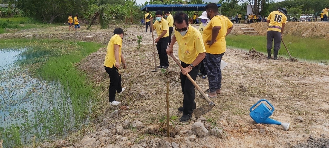 “พช.ระยอง” ร่วมขับเคลื่อนกิจกรรม “จิตอาสาพัฒนาชุมชนเอามื้อสามัคคี” เฉลิมพระเกียรติเนื่องในโอกาสมหามงคลเฉลิมพระชนมพรรษา พระบาทสมเด็จพระปรเมนทรรามาธิบดี ศรีสินทรมหาวชิราลงกรณ พระวชิรเกล้าเจ้าอยู่หัว