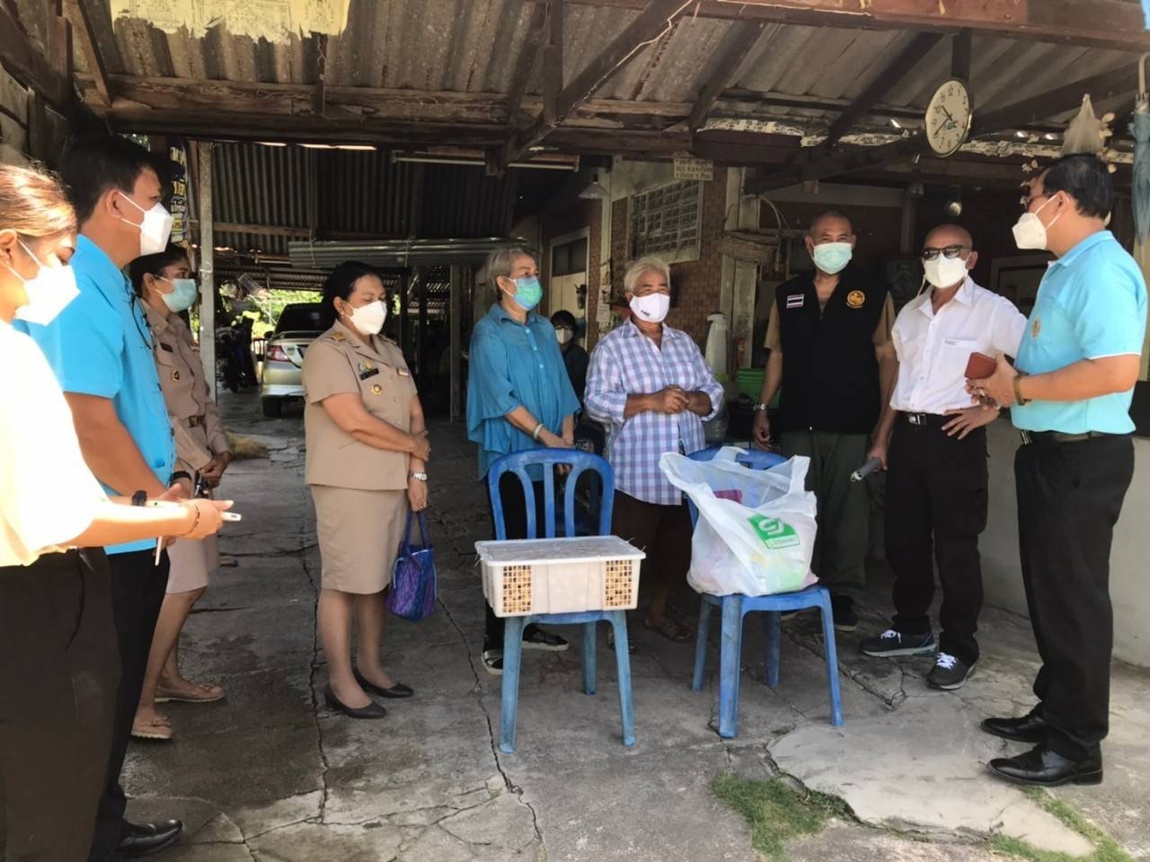 “พช.ระยอง”  ร่วมกิจกรรม “เปลี่ยนขวดพลาสติก PET เป็นลำไย มอบให้ผู้ยากไร้ในจังหวัดระยอง”