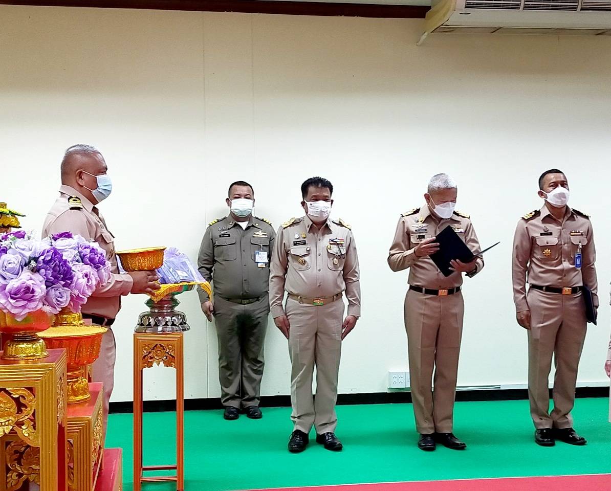 “พช.ระยอง” ร่วมพิธีรับมอบเมล็ดพันธ์ุผักพระราชทาน ตามโครงการอนุรักษ์พันธุกรรมพืชเสริมสร้างความมั่นคงทางอาหารสมเด็จพระกนิษฐาธิราชเจ้า กรมสมเด็จพระเทพรัตนราชสุดา สยามบรมราชกุมารี