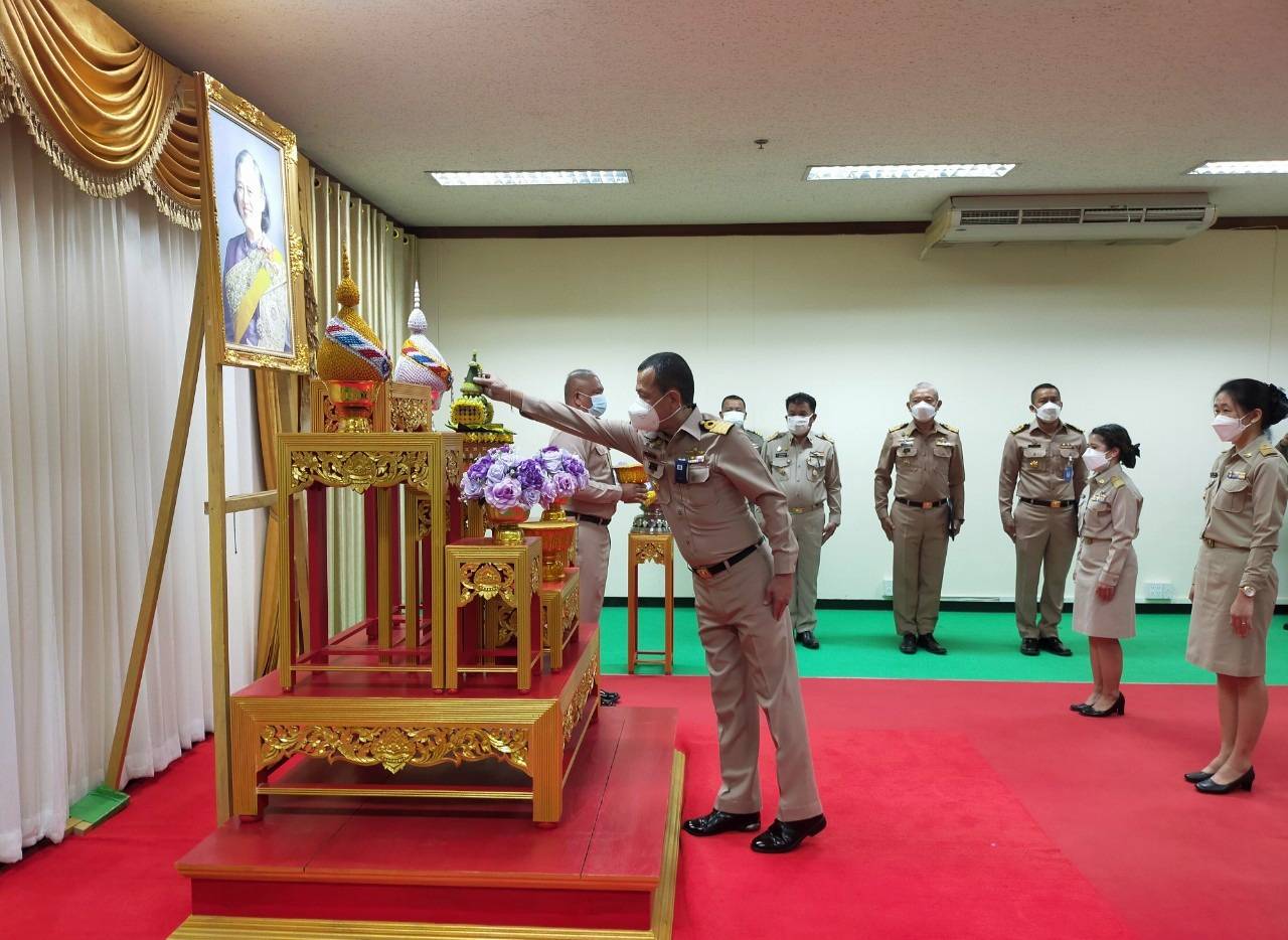 “พช.ระยอง” ร่วมพิธีรับมอบเมล็ดพันธ์ุผักพระราชทาน ตามโครงการอนุรักษ์พันธุกรรมพืชเสริมสร้างความมั่นคงทางอาหารสมเด็จพระกนิษฐาธิราชเจ้า กรมสมเด็จพระเทพรัตนราชสุดา สยามบรมราชกุมารี