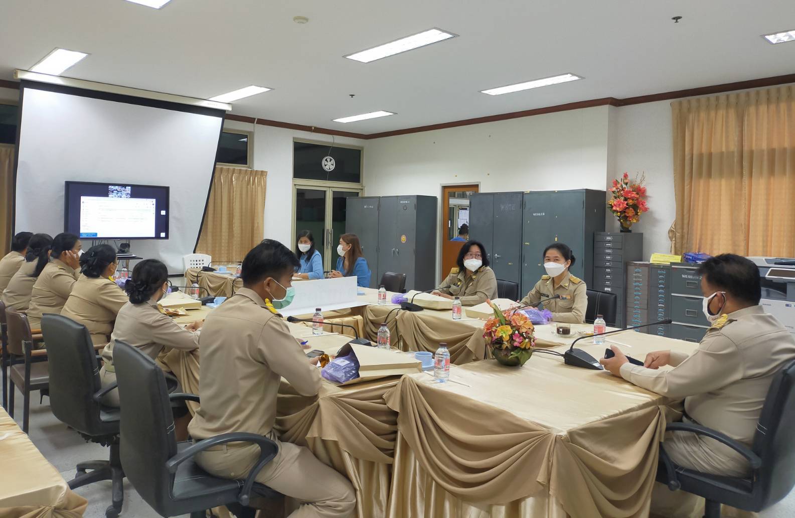 “พช.ระยอง”  ร่วมประชุมซักซ้อมความเข้าใจโปรแกรมจัดเก็บ บันทึกและประมวลผลข้อมูลความจำเป็นพื้นฐาน (จปฐ.) และข้อมูลพื้นฐานระดับหมู่บ้าน ประจำปีงบประมาณ 2564  ผ่านระบบวีดิทัศน์ทางไกล (Video Conference)