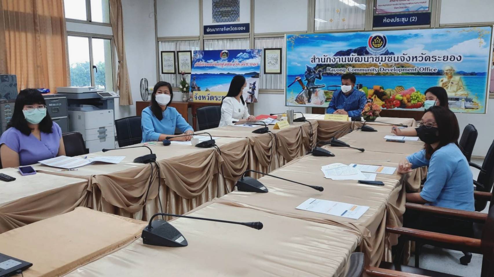 พช.ระยอง  ร่วมประชุมชี้แจง  เร่งรัด กำกับ ติดตามการดำเนินงานกองทุนพัฒนาบทบาทสตรี ครั้งที่ 7/2564 ผ่านระบบออนไลน์ (Zoom Clound Meeting)