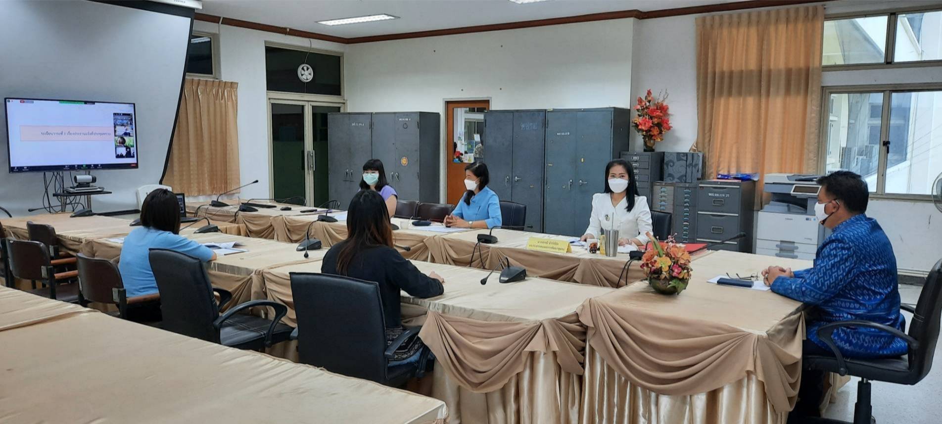 พช.ระยอง  ร่วมประชุมชี้แจง  เร่งรัด กำกับ ติดตามการดำเนินงานกองทุนพัฒนาบทบาทสตรี ครั้งที่ 7/2564 ผ่านระบบออนไลน์ (Zoom Clound Meeting)