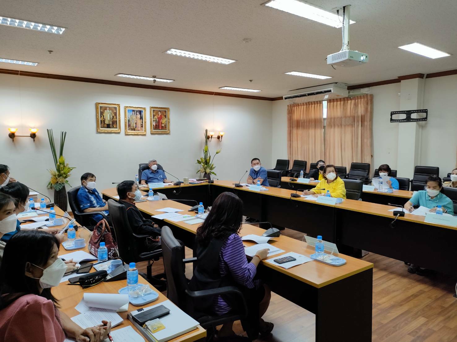 “พช.ระยอง” ร่วมประชุมคณะกรรมการพิจารณากำหนดผ้าประจำจังหวัดระยอง