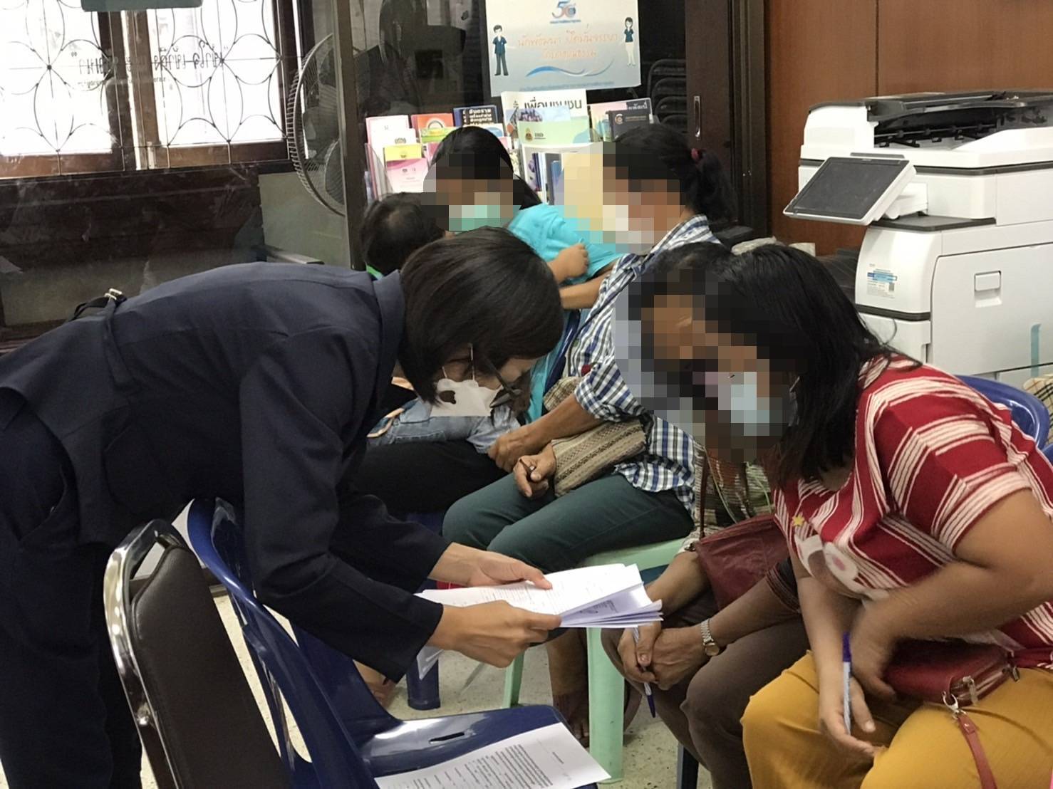 “พช.ระยอง”  ลงพื้นที่ติดตามสนับสนุนการดำเนินงานกองทุนพัฒนาบทบาทสตรี