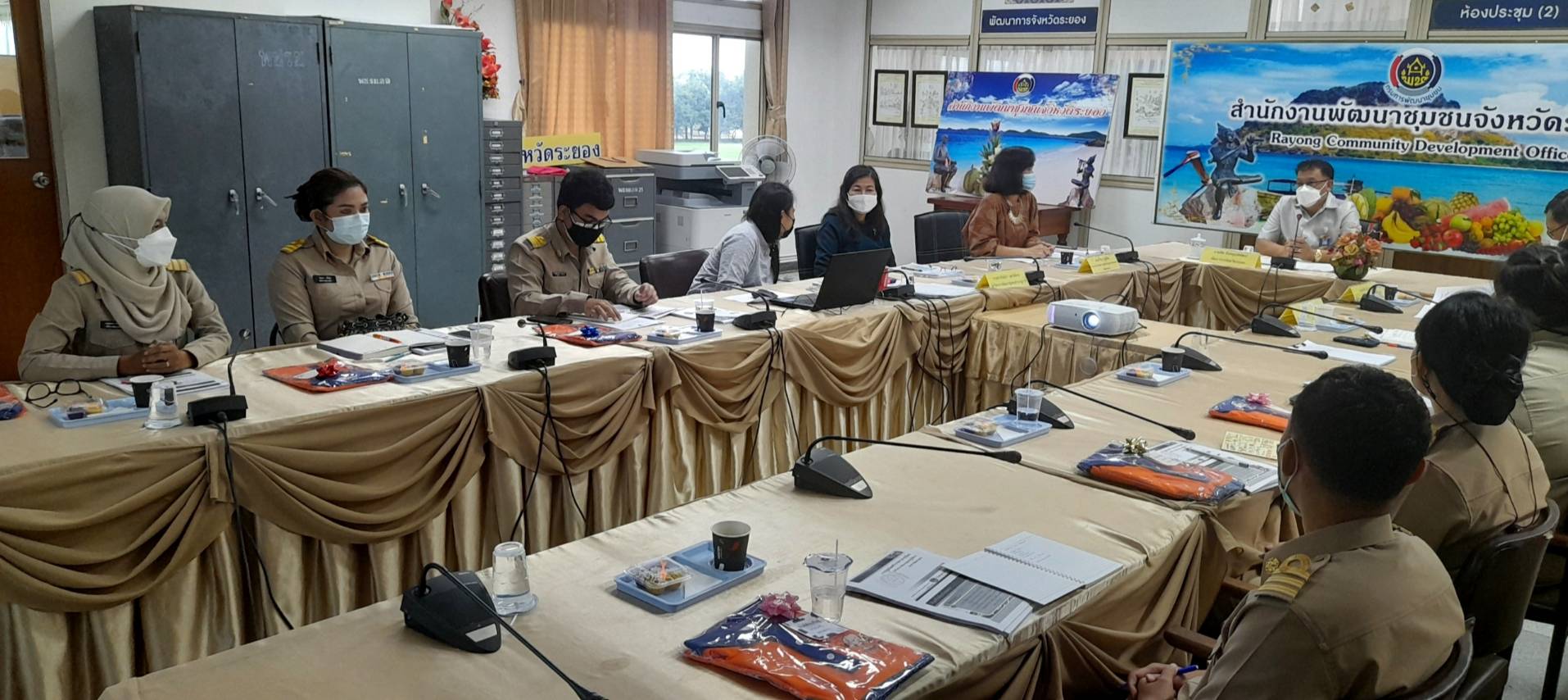 “พช.ระยอง”  รับรายงานตัวและปฐมนิเทศพัฒนากร รุ่น 118  และพนักงานราชการเฉพาะกิจ ตำแหน่ง “นักพัฒนาชุมชน” ที่ได้รับการบรรจุแต่งตั้งให้ปฏิบัติหน้าที่จังหวัดระยอง