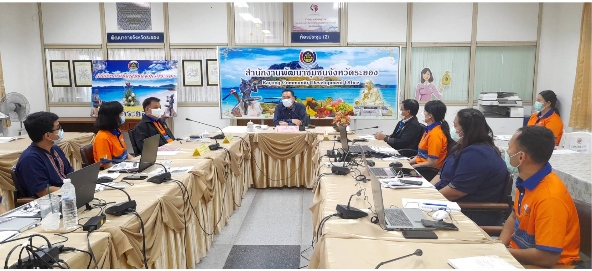 “พช.ระยอง” ร่วมรับมอบนโยบายจากรองผู้ว่าราชการจังหวัดระยอง แก่พัฒนากร รุ่น 118 ที่ได้รับการบรรจุแต่งตั้งให้ปฏิบัติหน้าที่จังหวัดระยอง