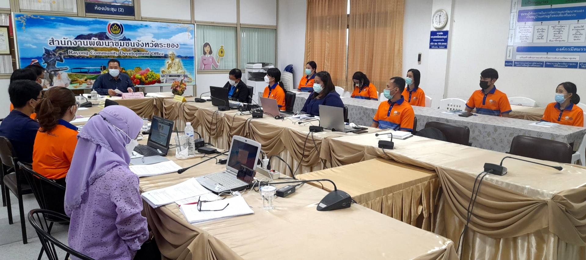 “พช.ระยอง” ร่วมรับมอบนโยบายจากรองผู้ว่าราชการจังหวัดระยอง แก่พัฒนากร รุ่น 118 ที่ได้รับการบรรจุแต่งตั้งให้ปฏิบัติหน้าที่จังหวัดระยอง