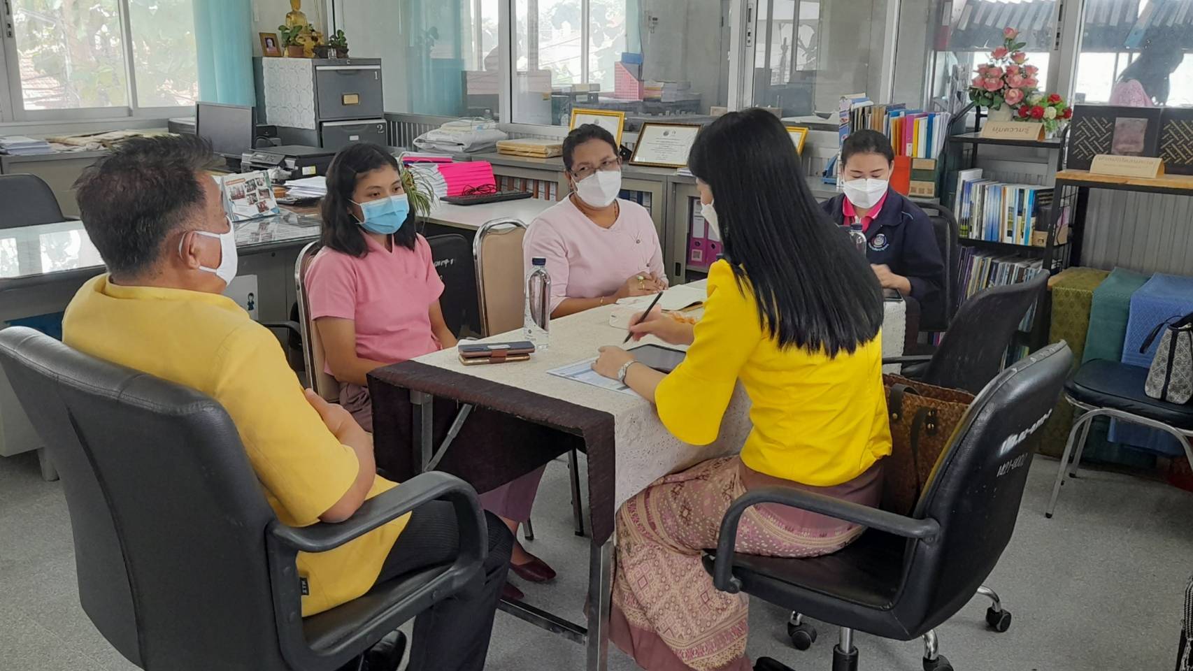 “พช.ระยอง” ลงพื้นที่ติดตามสนับสนุนการดำเนินงานสำนักงานพัฒนาชุมชนอำเภอ