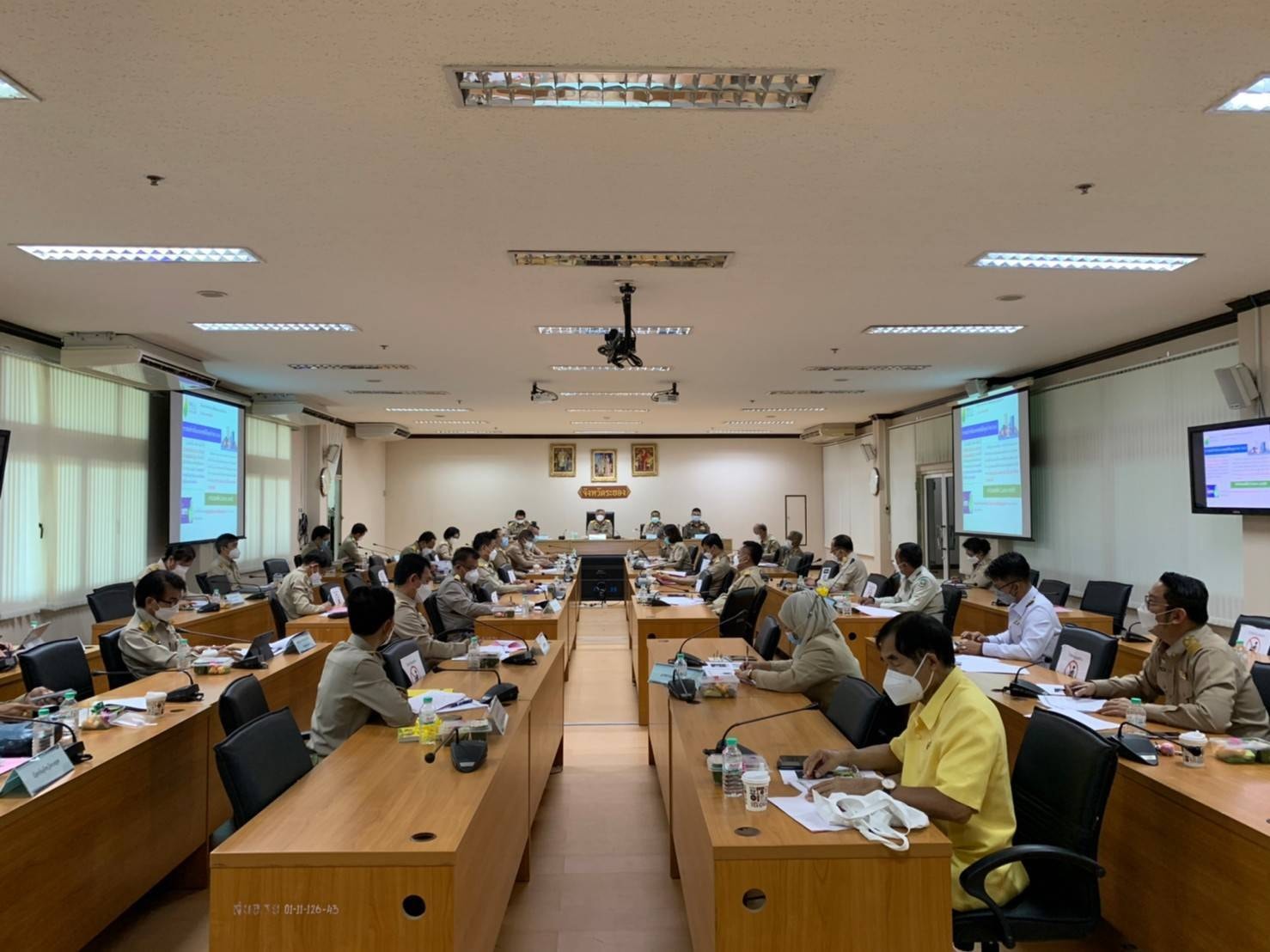 “พช.ระยอง” ร่วมประชุมกรมการจังหวัด ครั้งที่  10/2564