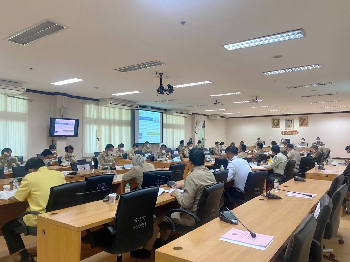 “พช.ระยอง” ร่วมประชุมกรมการจังหวัด ครั้งที่  10/2564