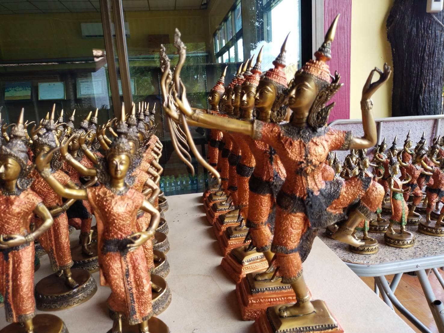 “พช.ระยอง” ลงพื้นที่ตรวจเยี่ยมผู้ประกอบการOTOP กลุ่มผลิตภัณฑ์งานทองเหลือง อำเภอเขาชะเมา จังหวัดระยอง