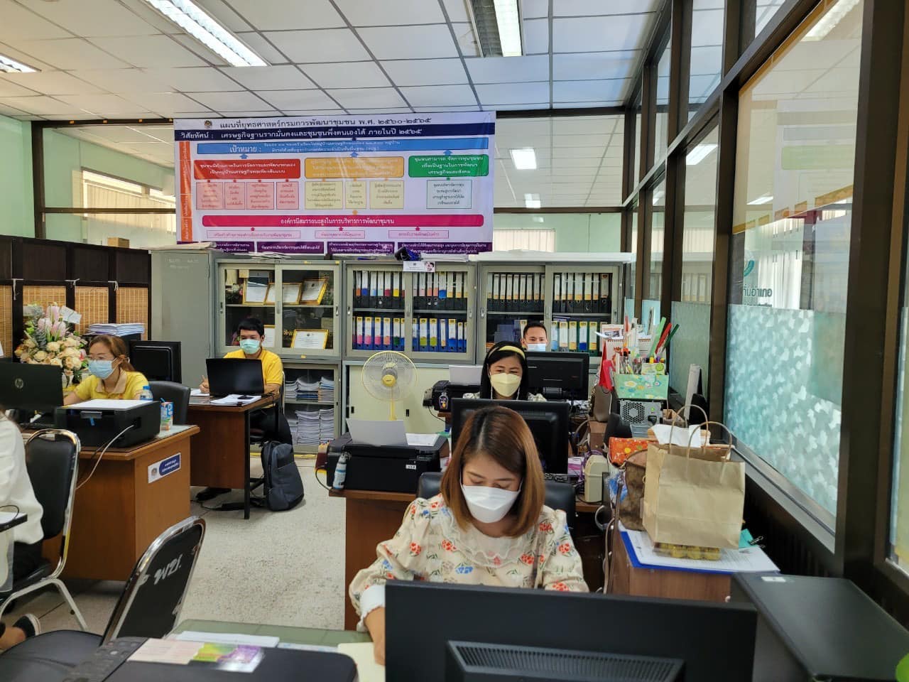 “พช.ระยอง” ร่วมประชุมเพิ่มศักยภาพกลไกการขับเคลื่อนกองทุนชุมชนตามหลักธรรมาภิบาล ผ่านระบบการประชุมทางไกล (Video Conference) ระหว่างวันที่ 22-23 พฤศจิกายน 2565