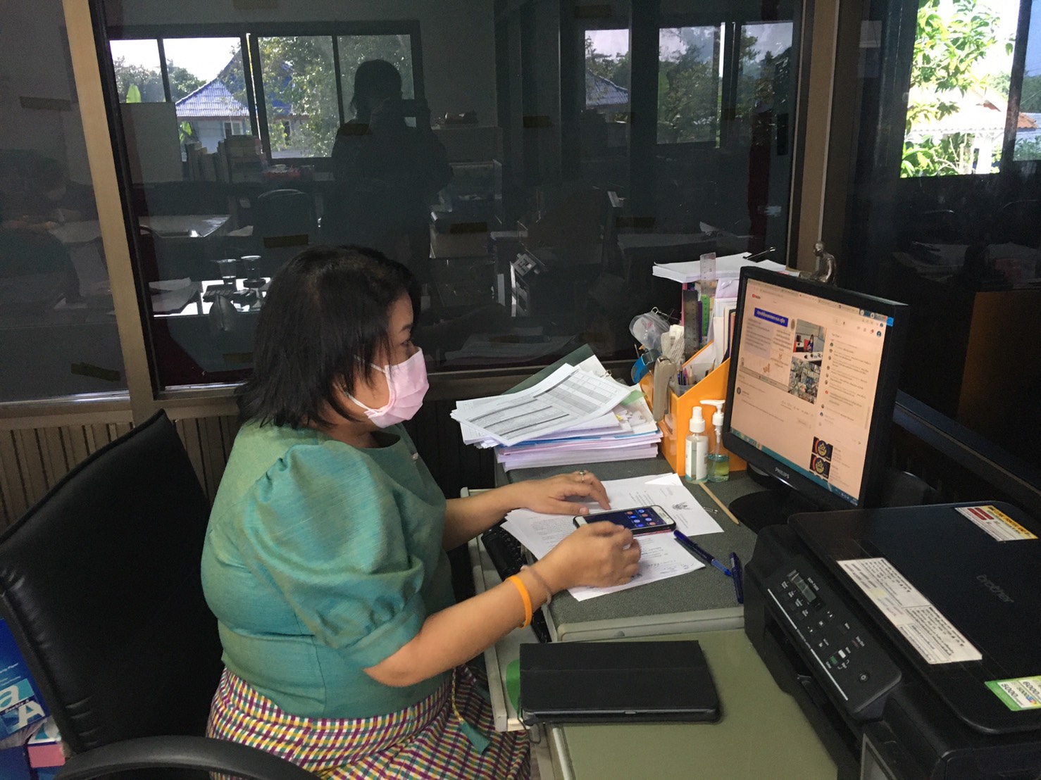 “พช.ระยอง” ร่วมประชุมเพิ่มศักยภาพคณะกรรมการโครงการแก้ไขปัญหาควา มยากจน (กข.คจ.) ผ่านระบบการประชุมทางไกล (Video Conference)