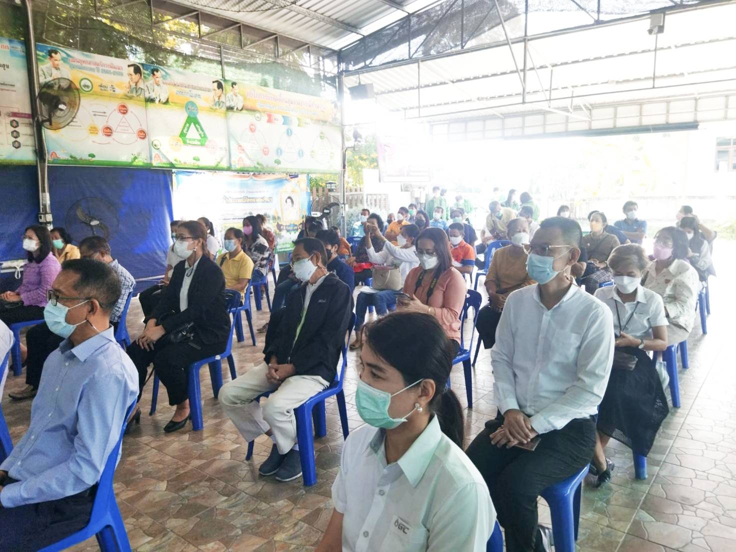 “พช.ระยอง”  ร่วมเปิดตลาดกลุ่มวิสาหกิจชุมชนส่งเสริมอาชีพชุมชนเกาะกก Snack Bars “Rice Me” และผลิตภัณฑ์แปรรูปจากกลุ่มอาชีพภาคีเครือข่าย