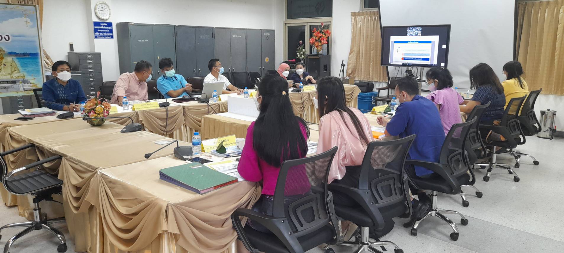 “พช.ระยอง” ร่วมประชุมการขับเคลื่อนงานเศรษฐกิจฐานรากด้วยกองทุนชุมชน ประจำปีงบประมาณ พ.ศ. 2565 ผ่านระบบการประชุมทางไกล (Video Conference)