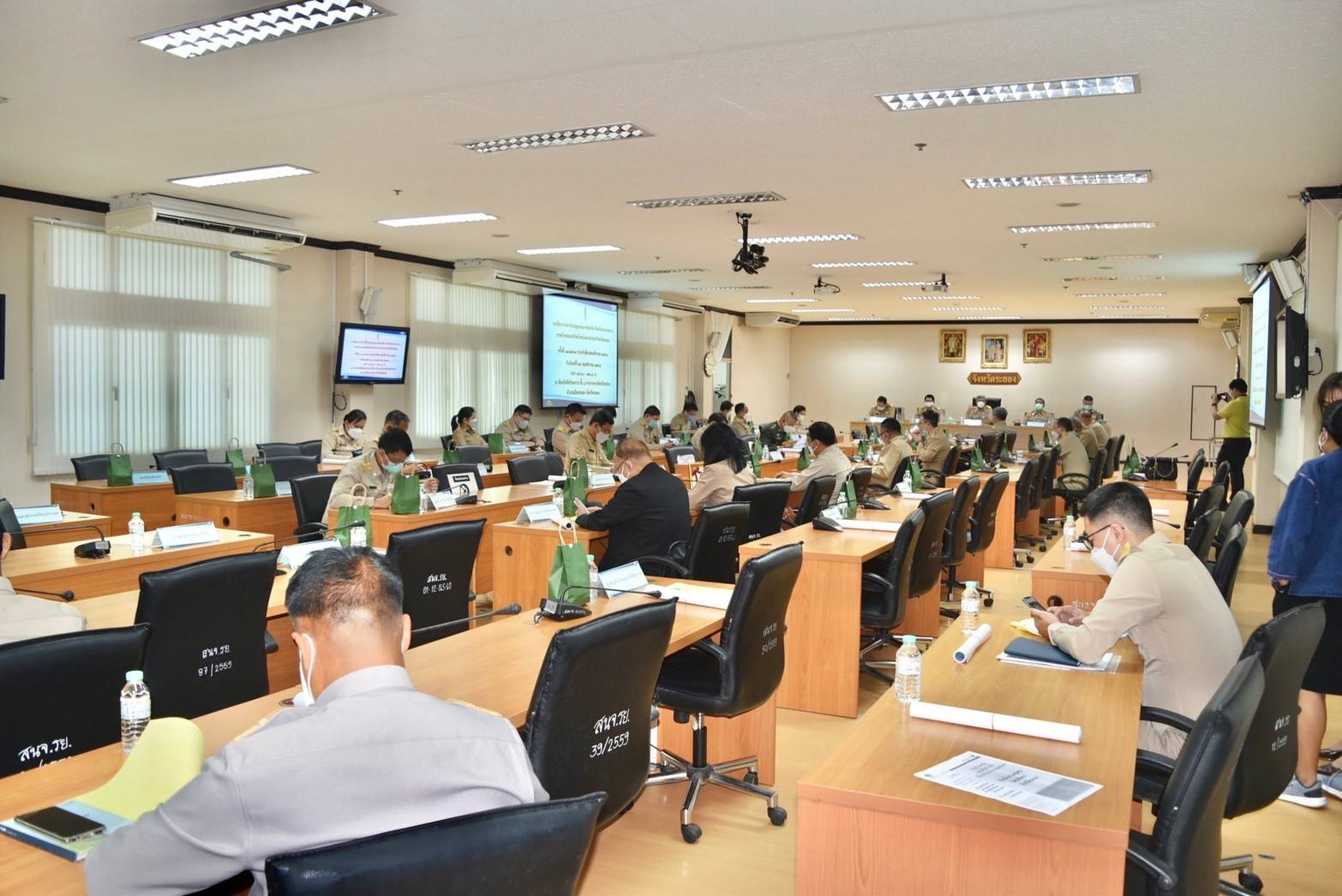 “พช.ระยอง”  ร่วมประชุมกรมการจังหวัดระยอง ครั้งที่ 11/2564