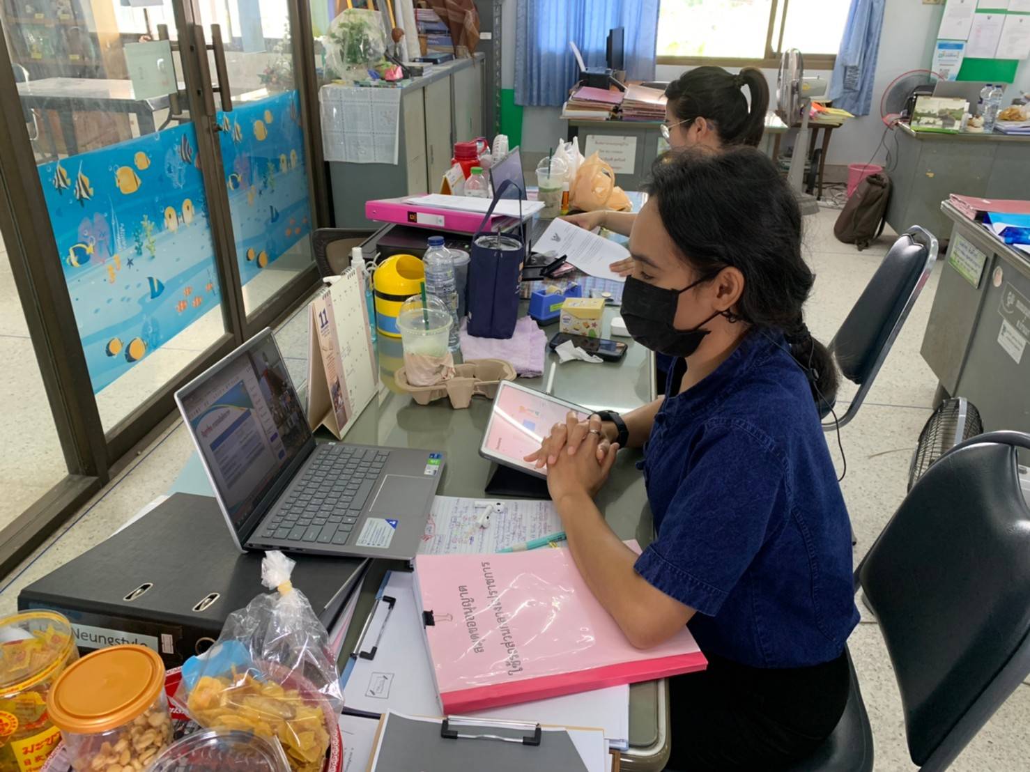 “พช.ระยอง” ร่วมประชุมเพิ่มศักยภาพกลไกการขับเคลื่อนกองทุนชุมชนตามหลักธรรมาภิบาล ผ่านระบบการประชุมทางไกล (Video Conference) ระหว่างวันที่ 22-23 พฤศจิกายน 2564