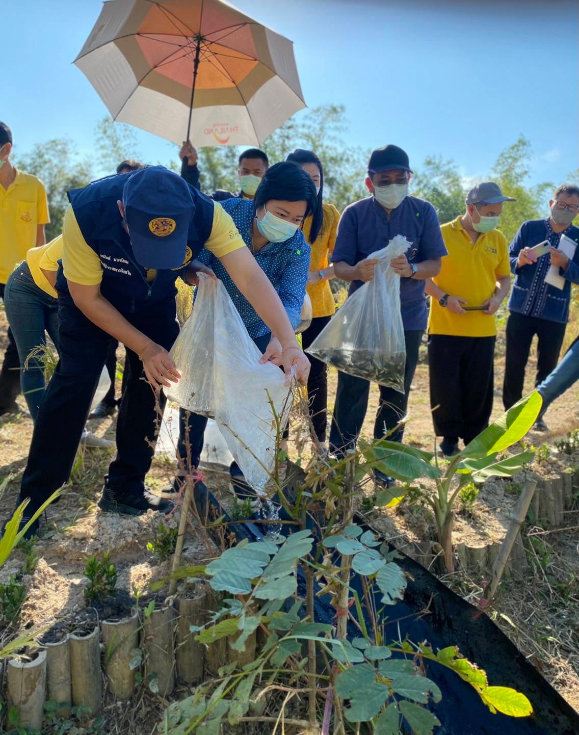 “พช. ระยอง” ขับเคลื่อนการดำเนินงานโครงการพัฒนาพื้นที่ต้นแบบการพัฒนาคุณภาพชีวิต ตามหลักทฤษฎีใหม่ประยุกต์สู่โคก หนอง นา โมเดล