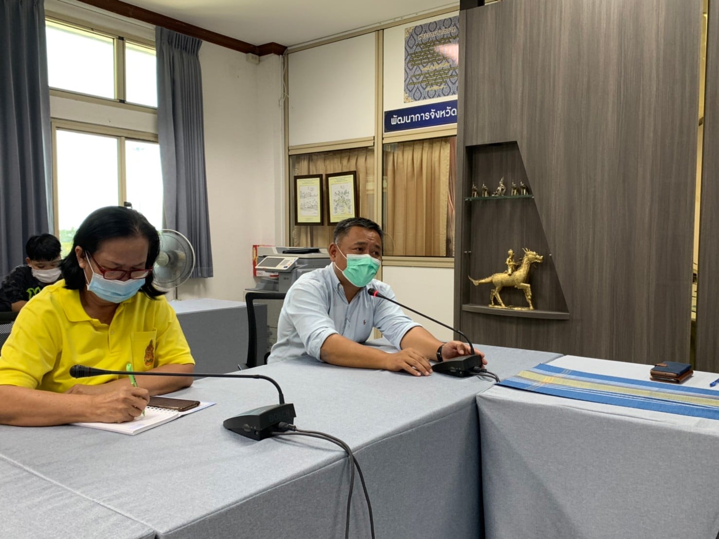 “พช.ระยอง” ร่วมประชุมโครงการพัฒนาและเสริมสร้างความเข้มแข็งของเศรษฐกิจฐานราก ประจำปี 2565